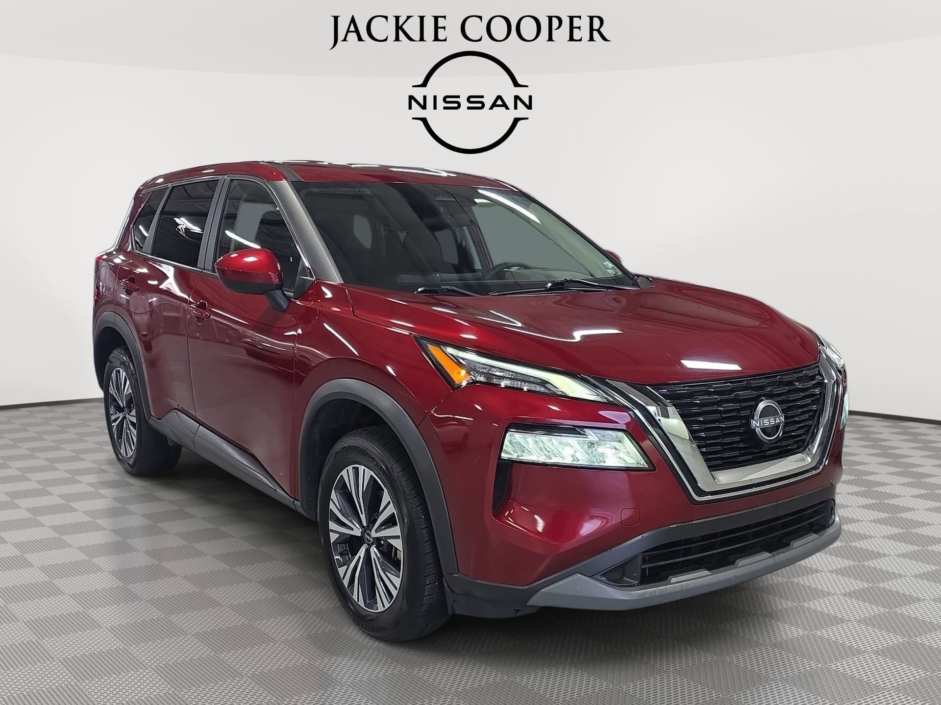 Used 2023 Nissan Rogue SV FWD image 3