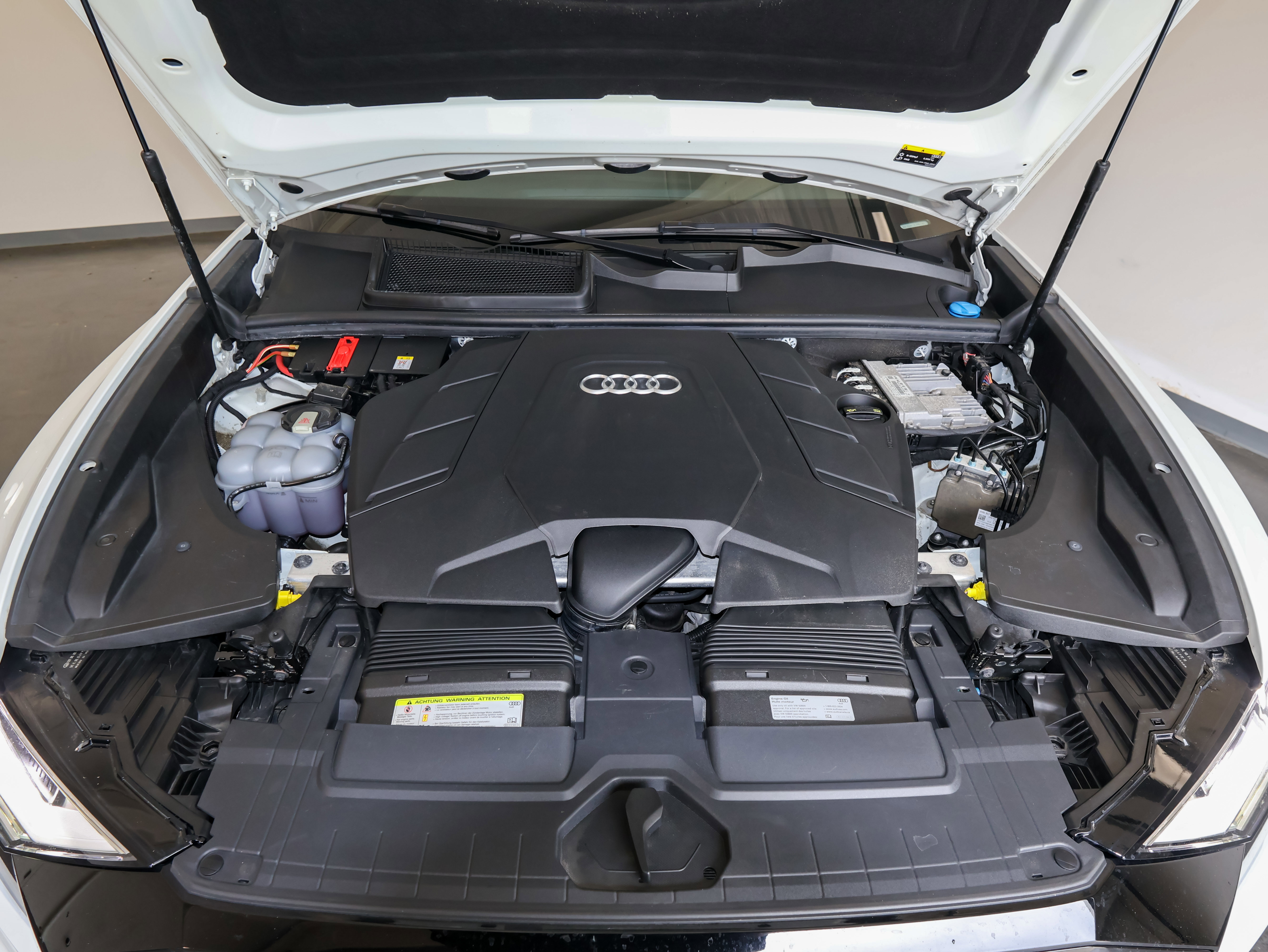 Used 2020 Audi Q8 Premium Plus w/ Premium Plus Package AWD/4WD image 55