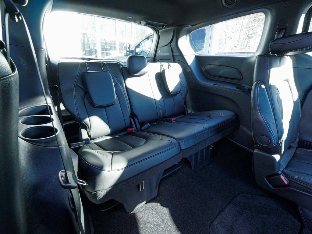 New 2026 Chrysler Pacifica Select FWD image 31