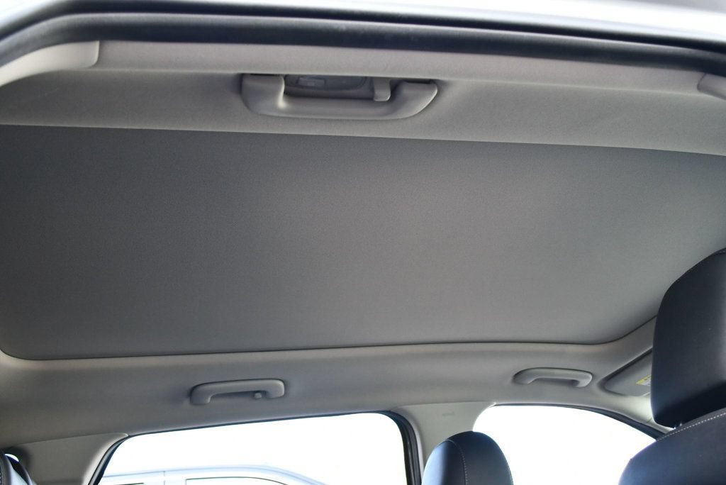 Used 2022 Kia Sorento S w/ Panoramic Sunroof Package AWD/4WD image 65