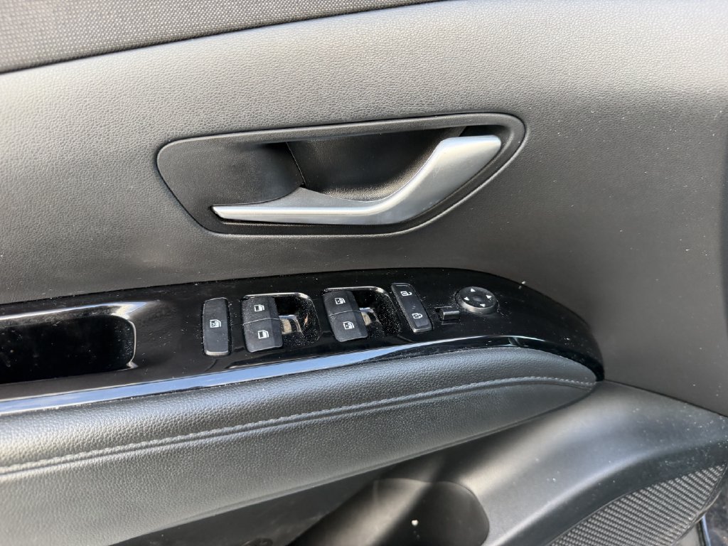 Used 2022 Hyundai Tucson SEL w/ Convenience Package FWD image 11
