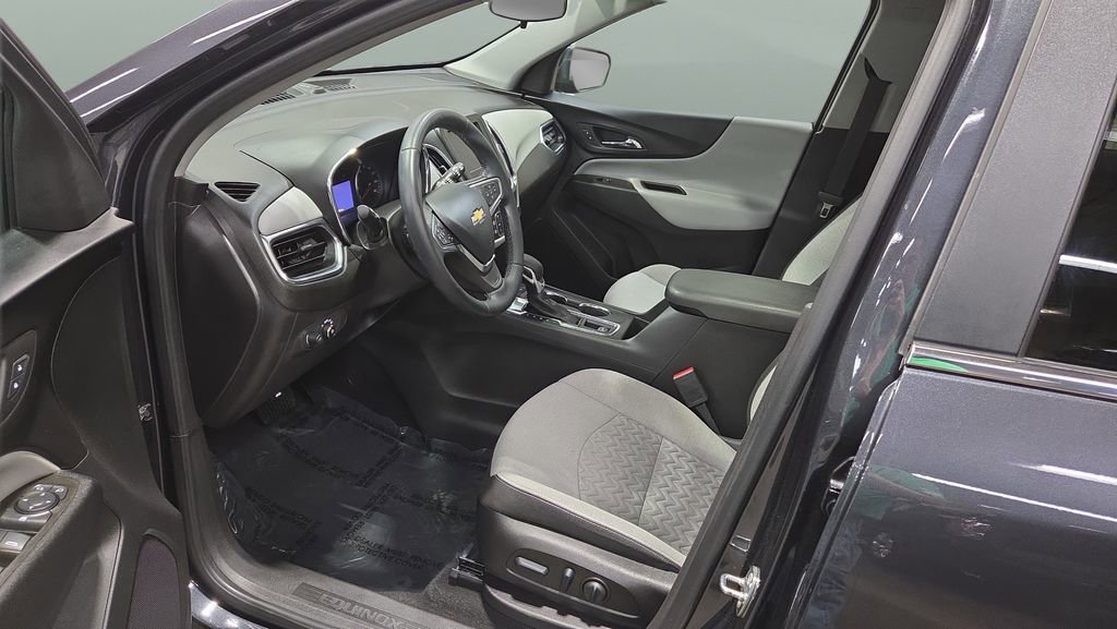 Used 2023 Chevrolet Equinox LT FWD image 8