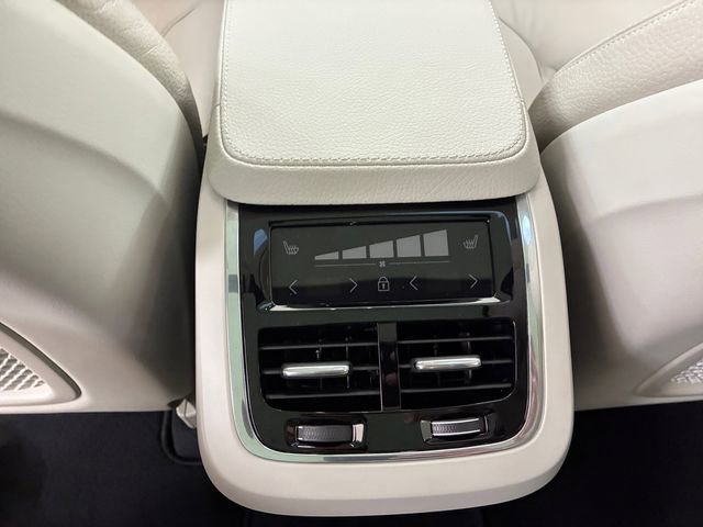 Used 2022 Volvo XC90 T5 Momentum image 19