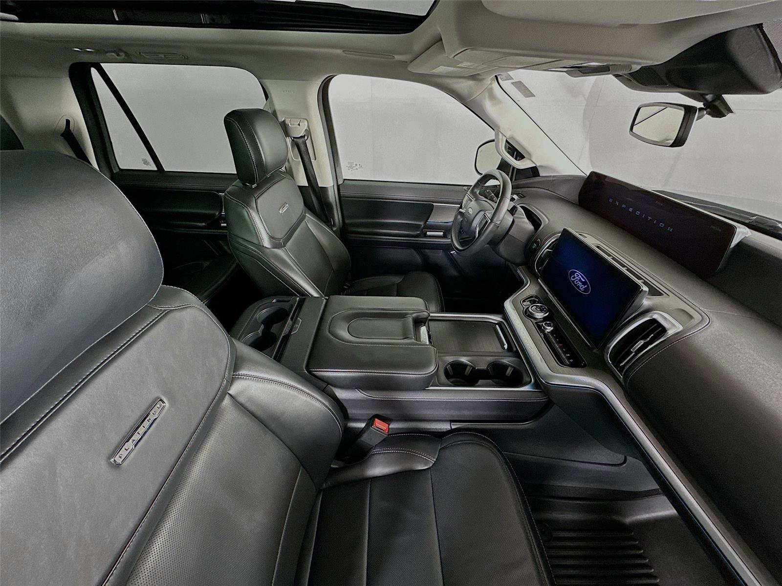 Used 2025 Ford Expedition Max Platinum w/ Driver's Package AWD/4WD image 30