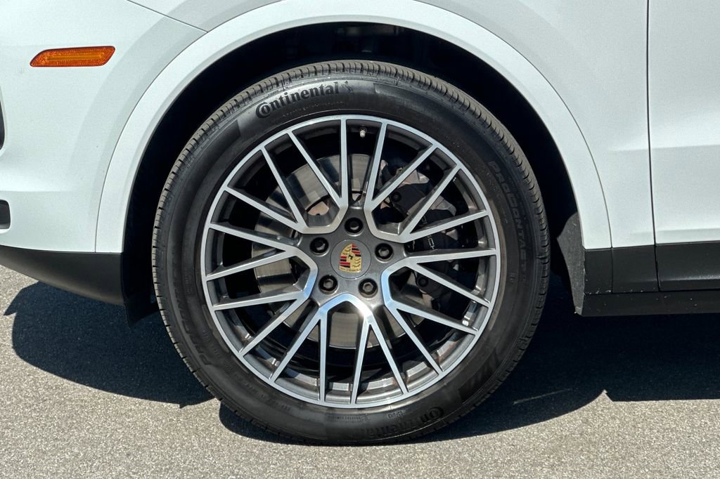 Used 2022 Porsche Cayenne image 26