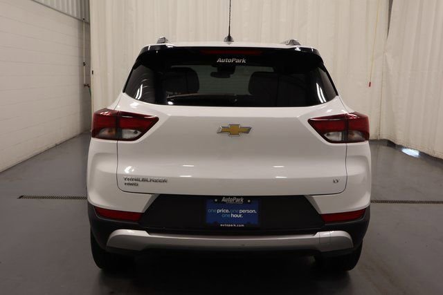 Used 2025 Chevrolet TrailBlazer LT AWD/4WD image 8