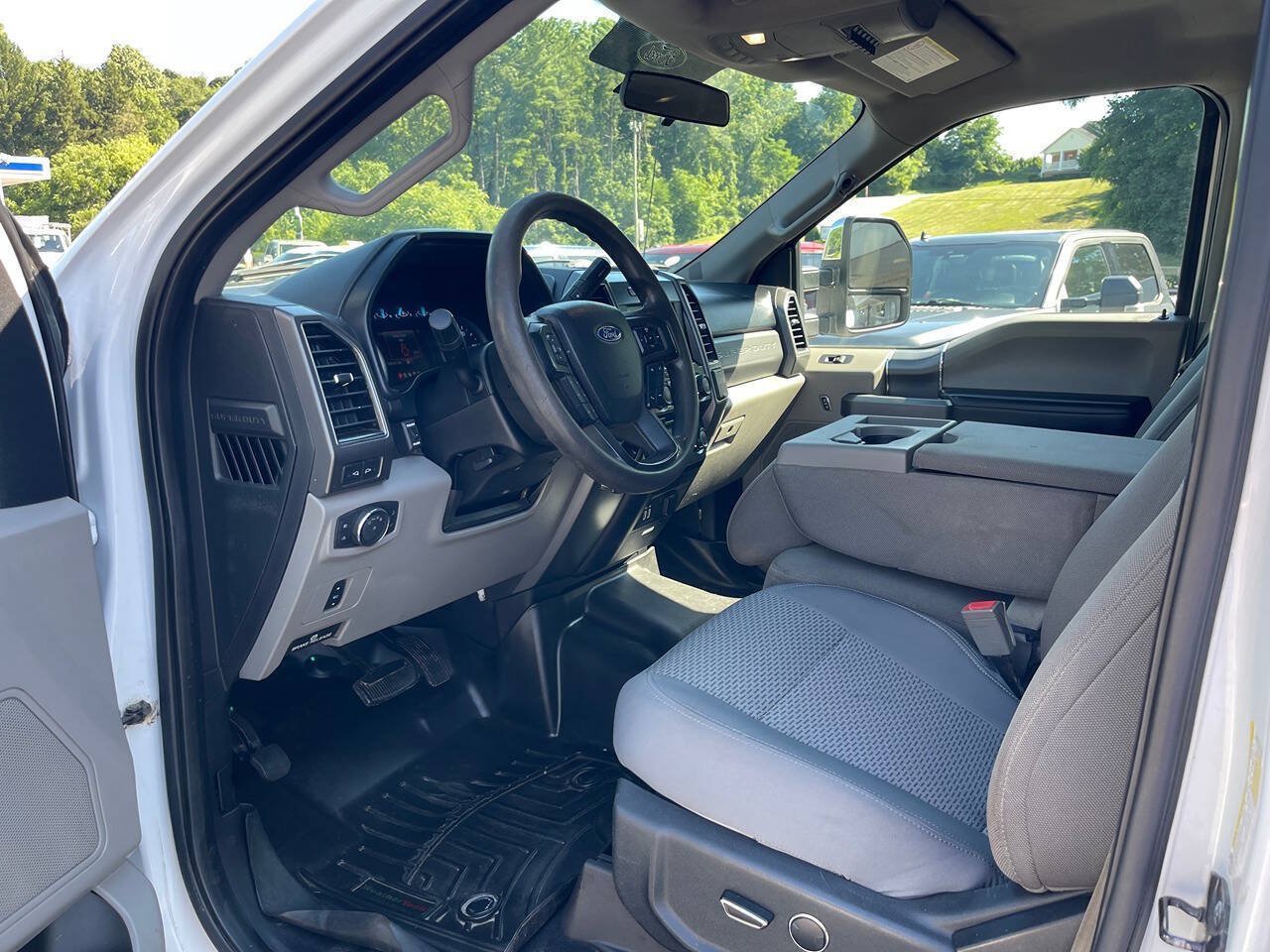 Used 2018 Ford F250 XLT w/ XLT Premium Package AWD/4WD image 19