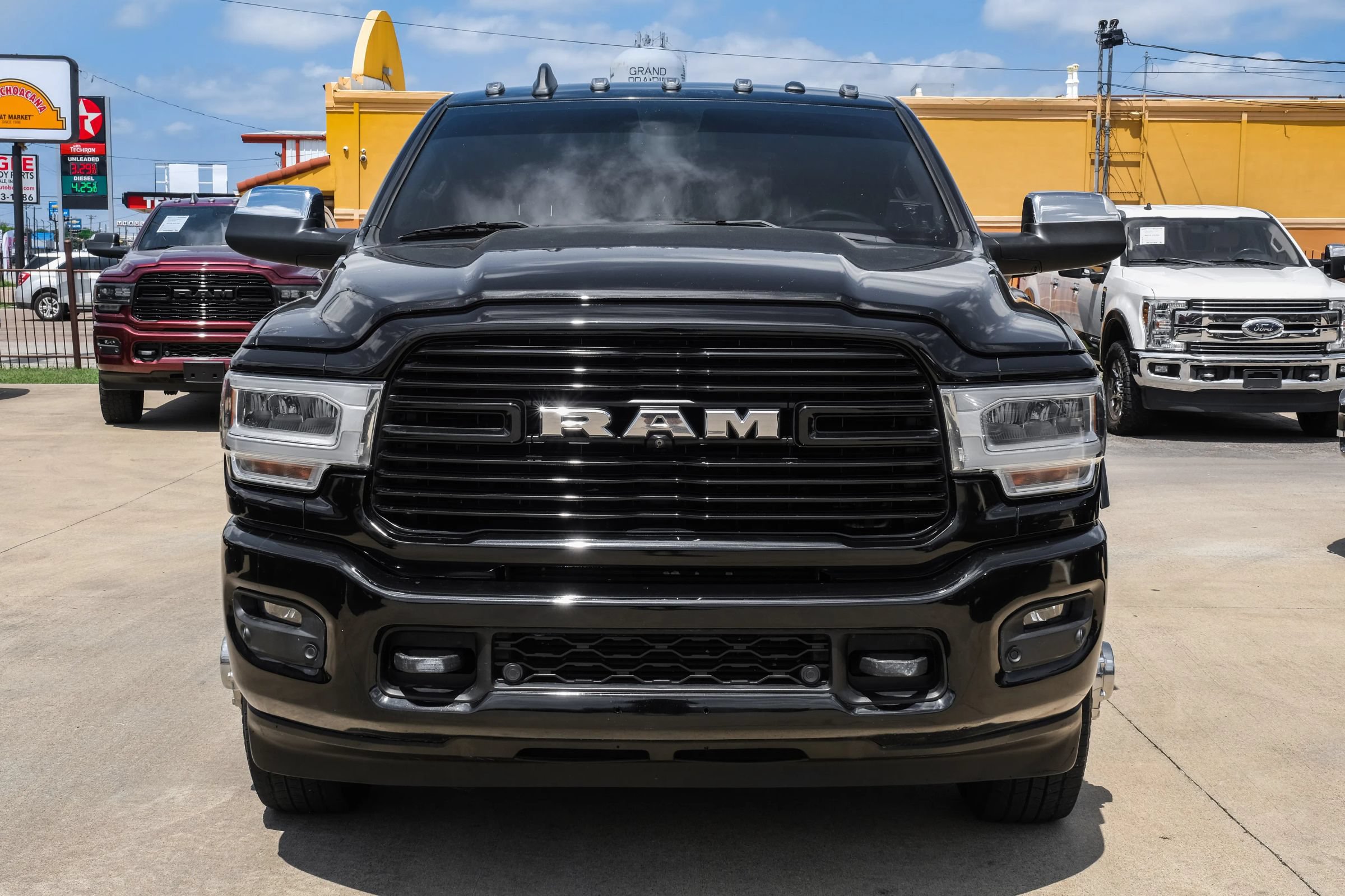 Used 2019 RAM 3500 Laramie AWD/4WD image 10