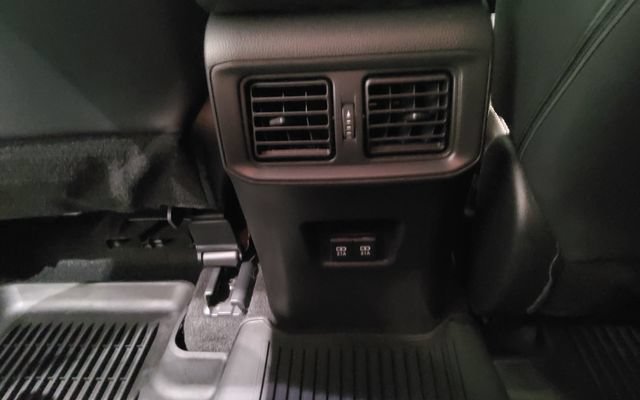 Used 2019 Toyota RAV4 Limited w/ Advanced Technology Package AWD/4WD image 22