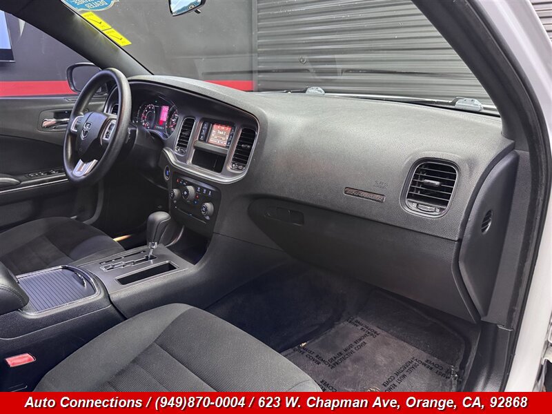 Used 2011 Dodge Charger SE RWD image 10
