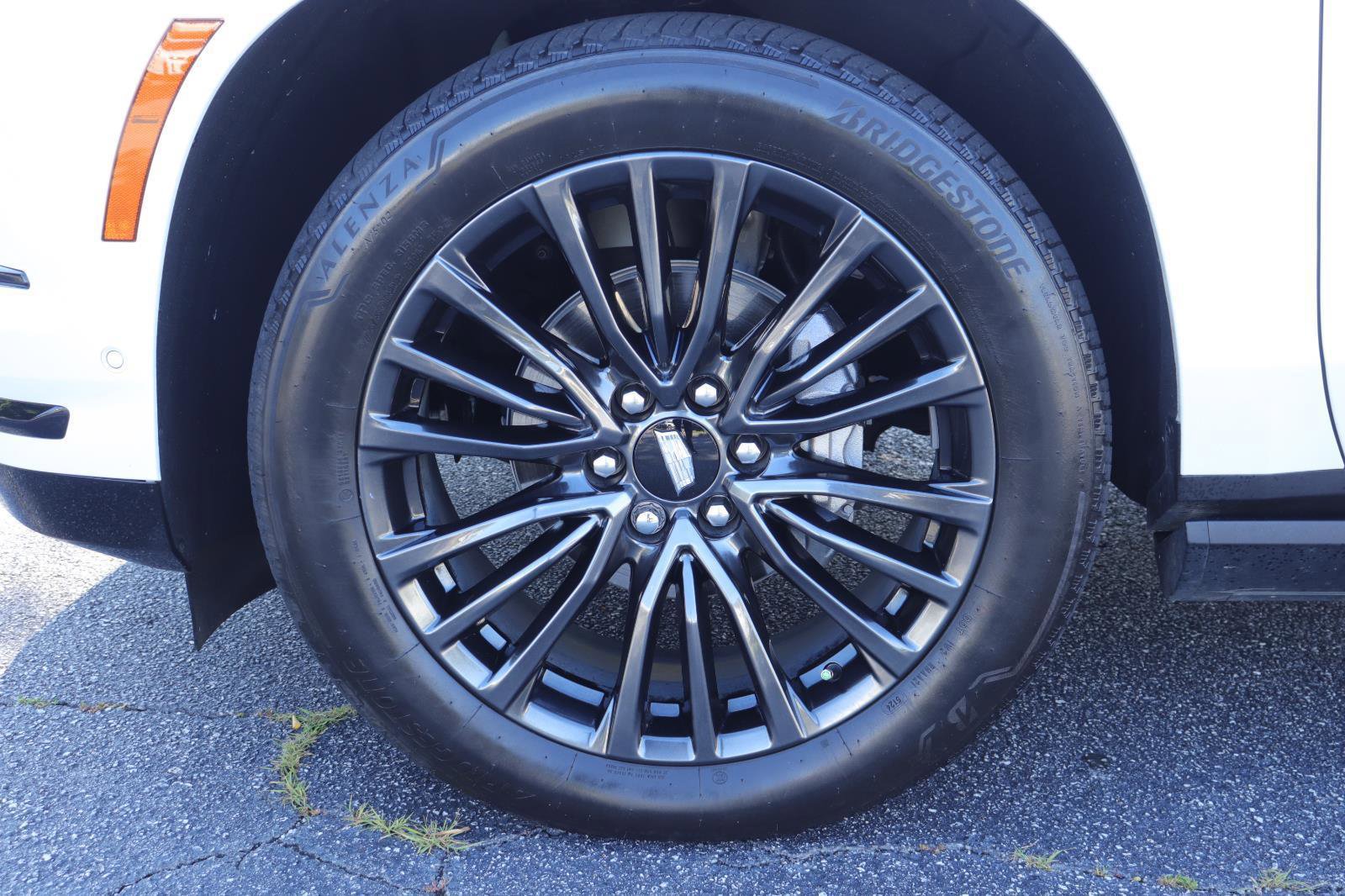 Used 2025 Cadillac Escalade Sport Platinum w/ LPO, Floor Liner Package AWD/4WD image 43