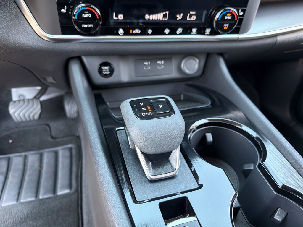 Used 2026 Nissan Rogue SV w/ Cold Weather Package AWD/4WD image 18