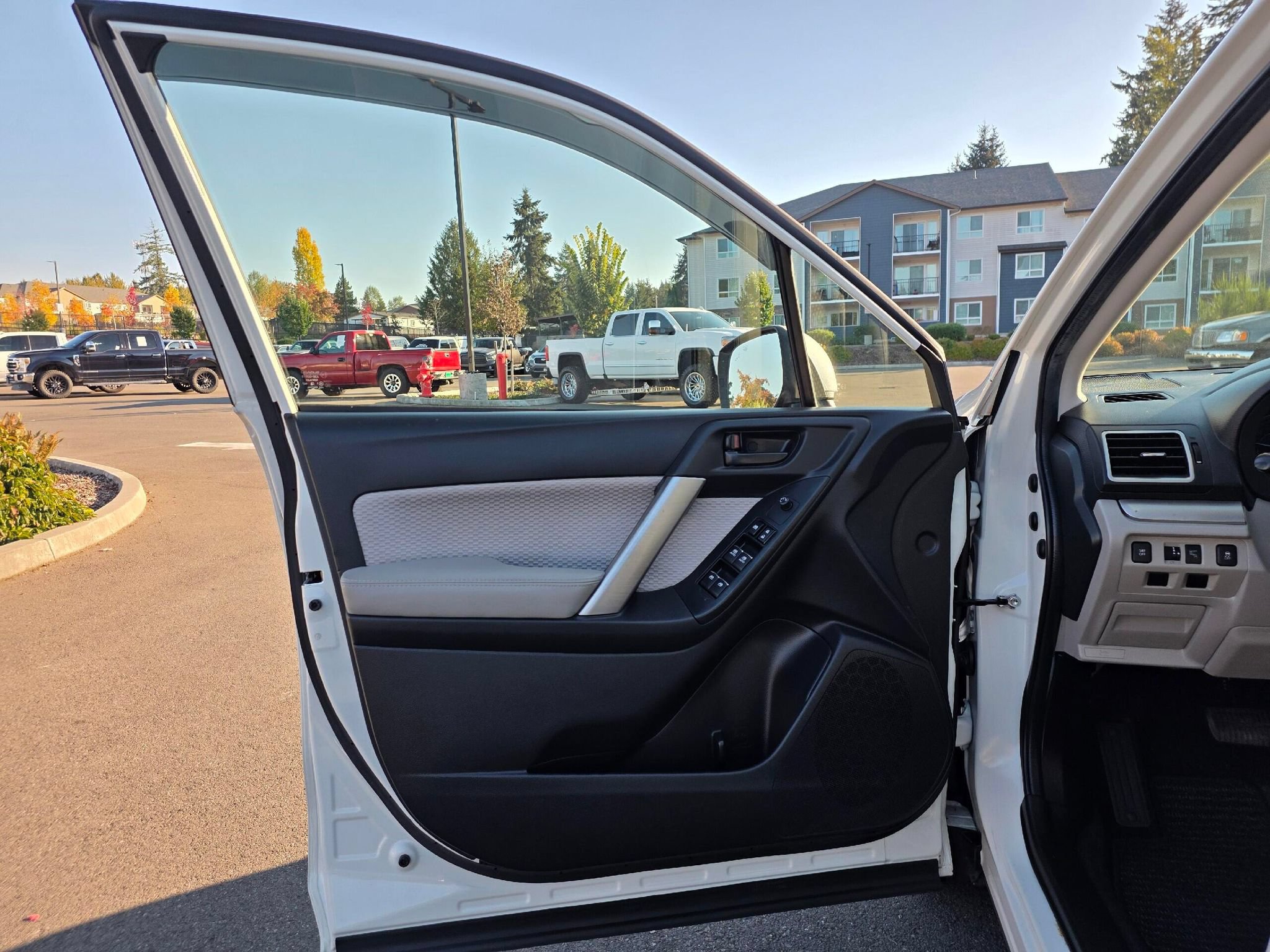 Used 2018 Subaru Forester 2.5i Premium AWD/4WD image 25