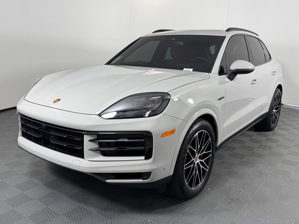 Certified 2025 Porsche Cayenne S