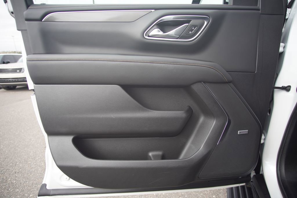 Used 2024 GMC Yukon AT4 w/ AT4 Premium Plus Package image 18