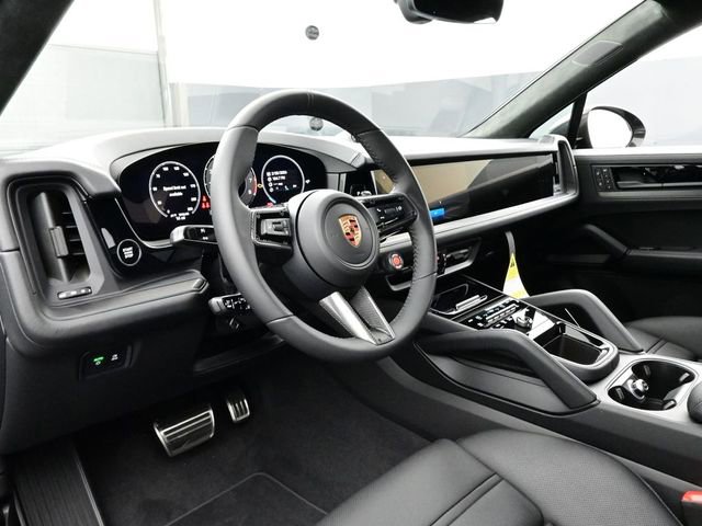 New 2026 Porsche Cayenne Turbo GT image 4
