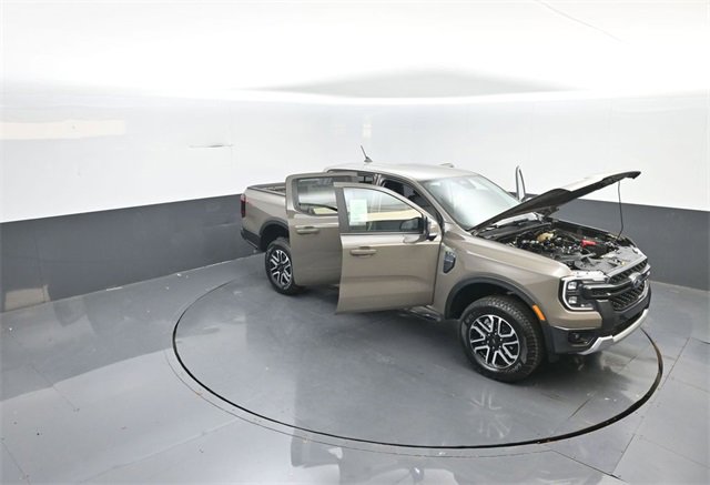 New 2025 Ford Ranger Lariat w/ FX4 Off-Road Package image 32