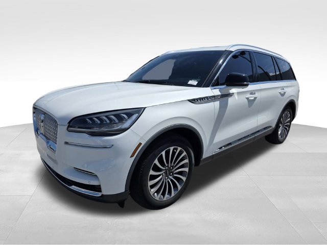 Used 2023 Lincoln Aviator Reserve w/ Class IV Trailer Tow Package RWD image 5