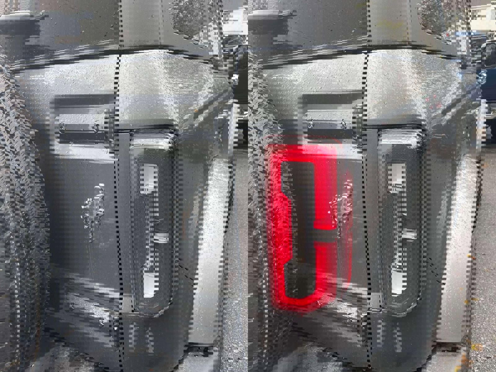 Used 2024 Ford Bronco Outer Banks image 11