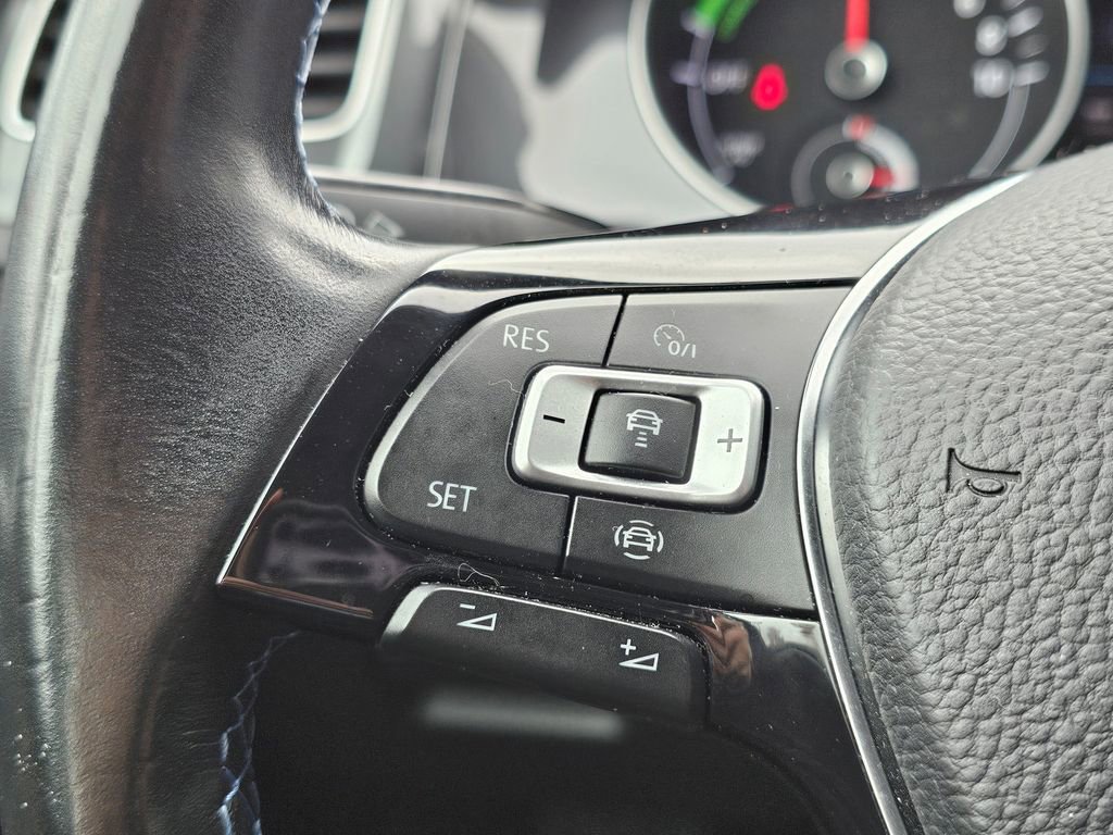 Used 2019 Volkswagen e-Golf SE w/ Driver Assistance Package image 20