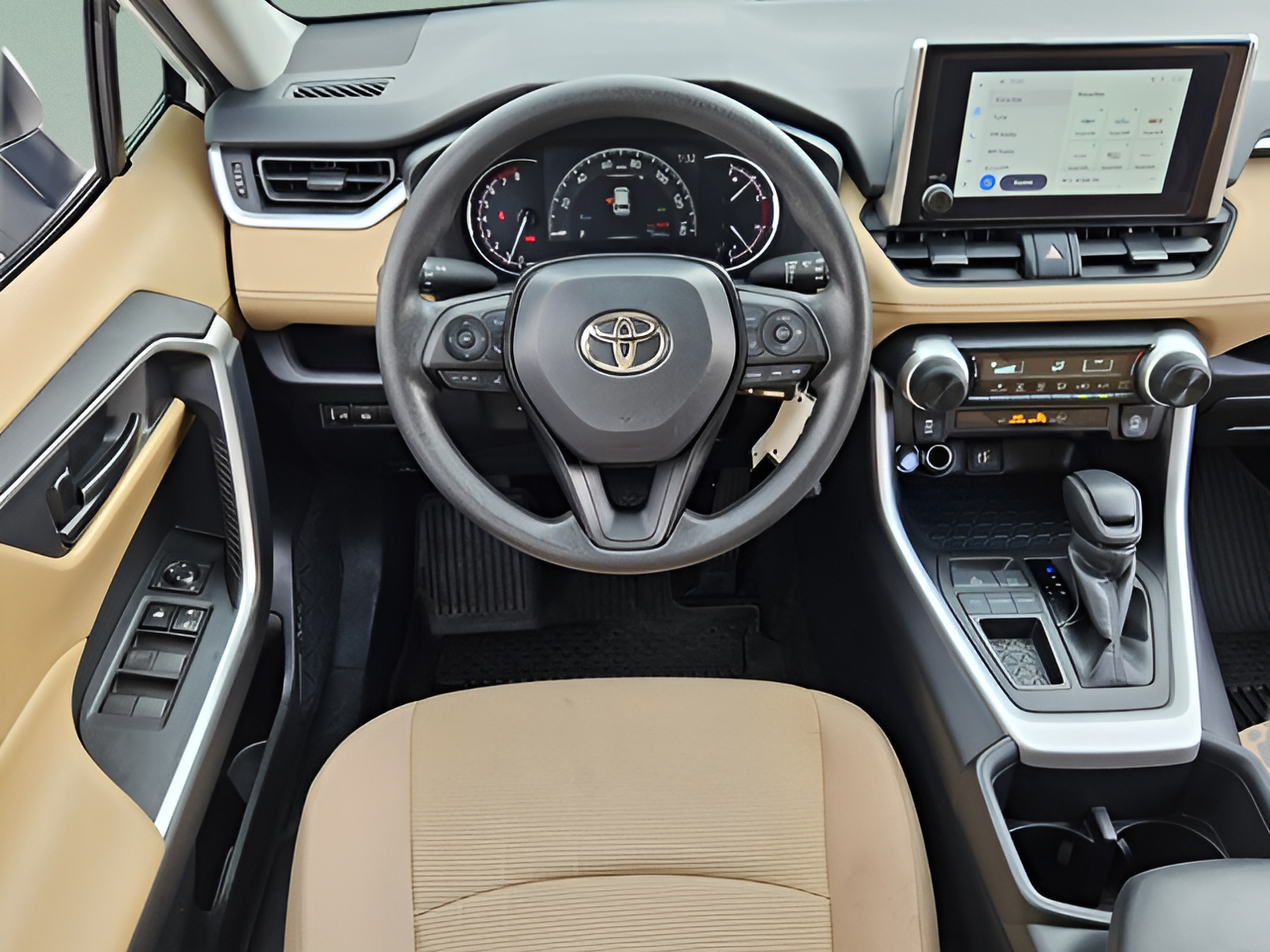 Used 2024 Toyota RAV4 LE FWD image 11