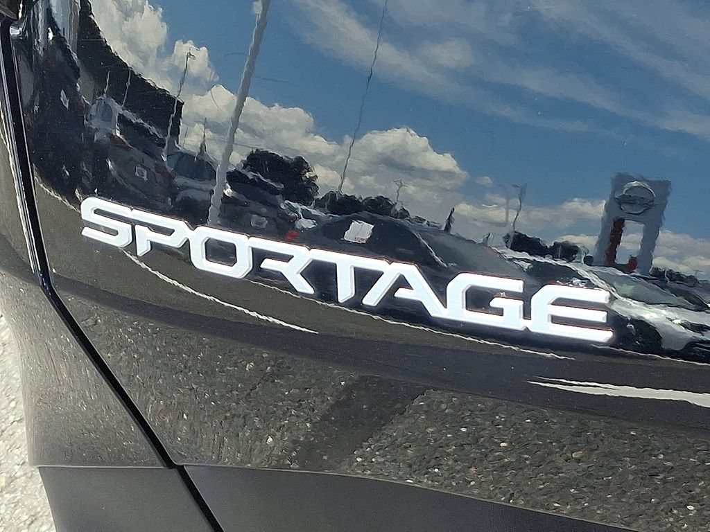 Used 2023 Kia Sportage EX FWD image 31