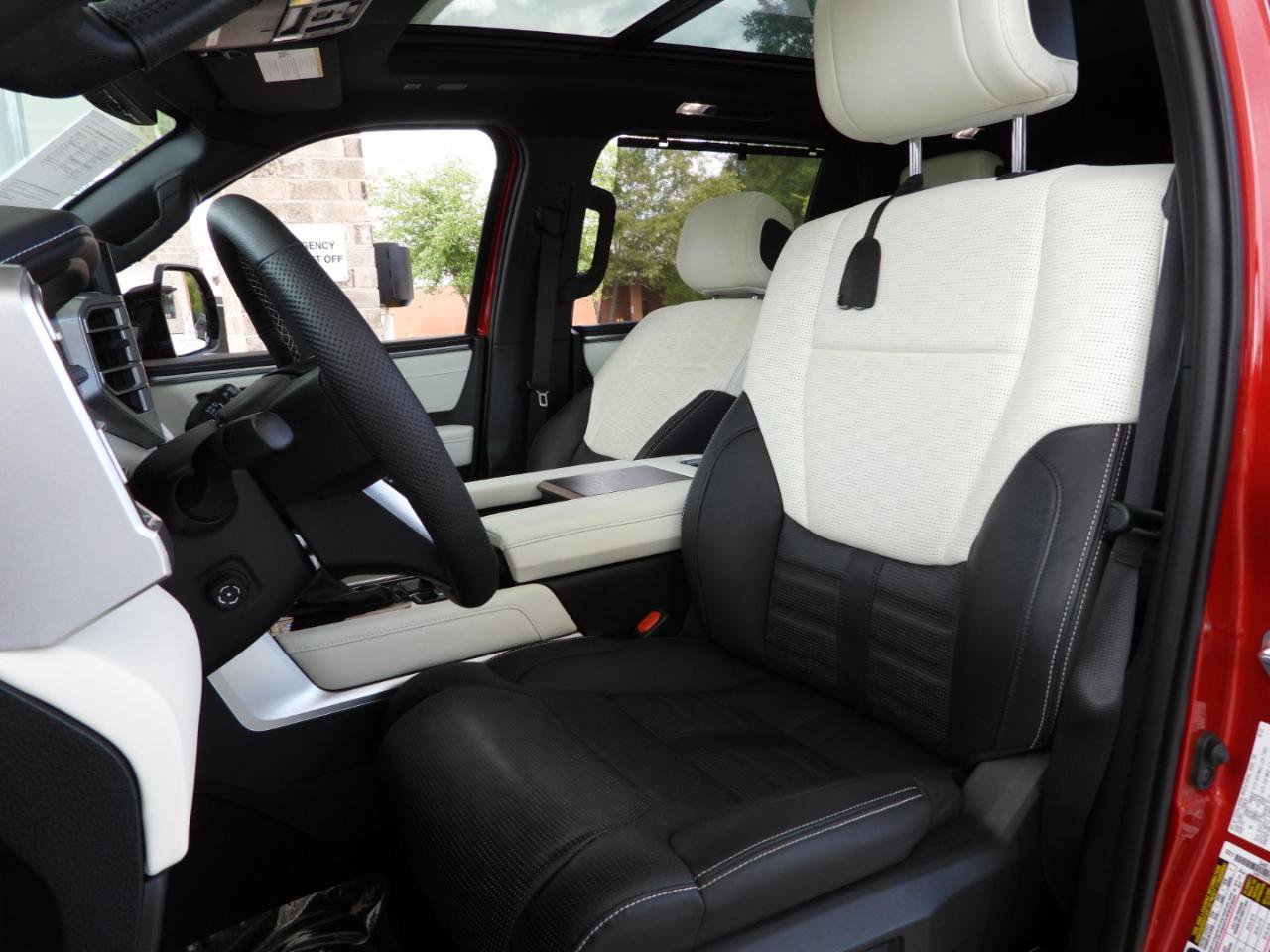 Used 2023 Toyota Sequoia Capstone AWD/4WD image 62