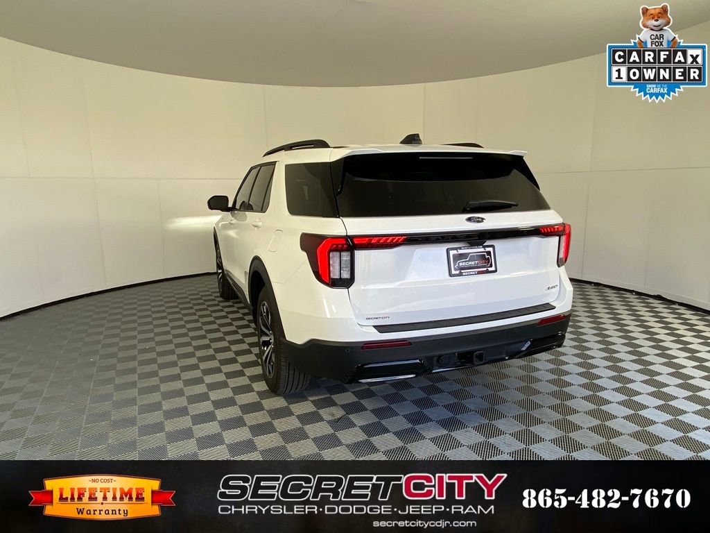 Used 2025 Ford Explorer ST-Line image 5