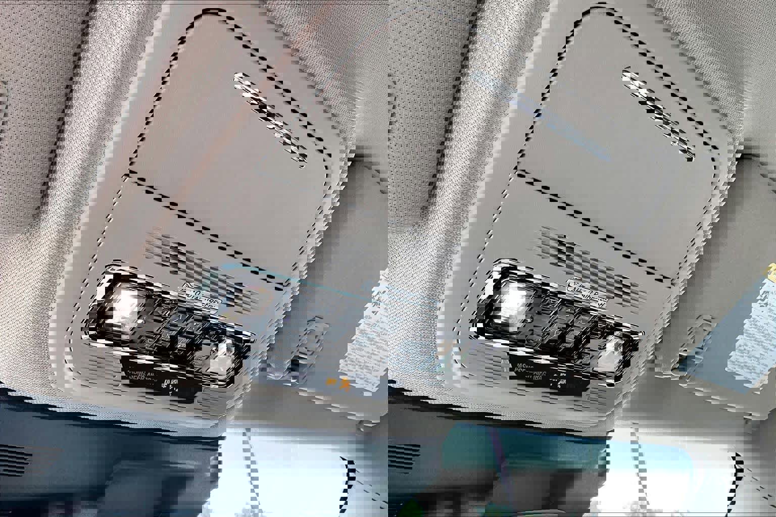 Used 2025 Lincoln Corsair Grand Touring w/ Equipment Group 302A image 33