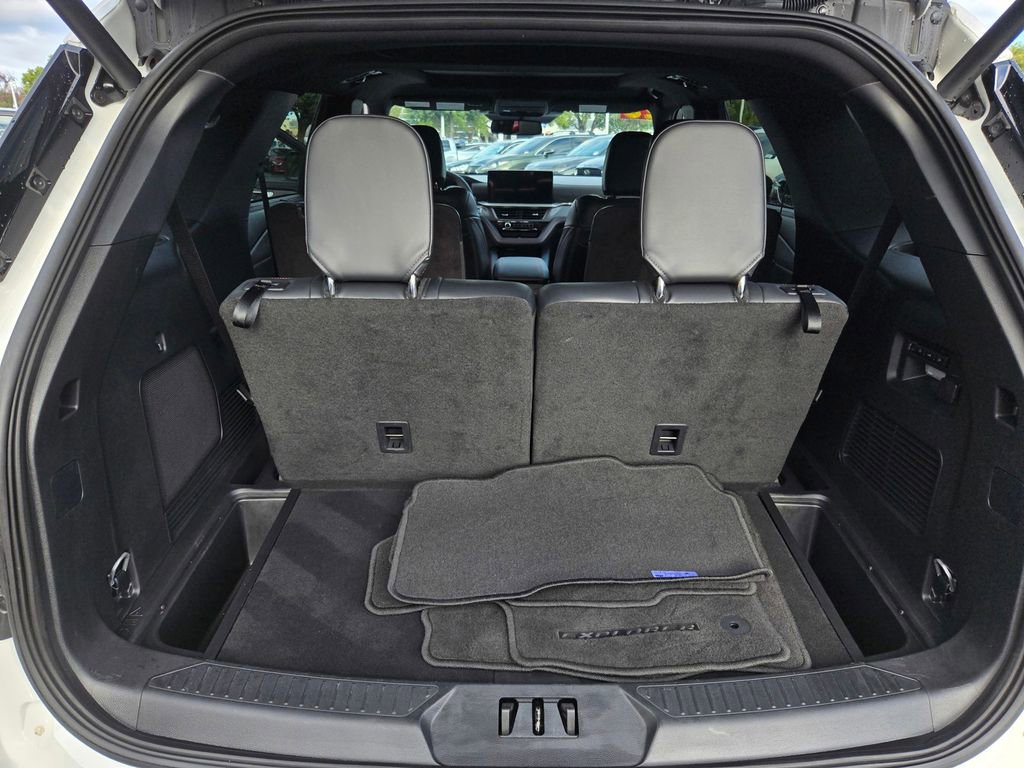 Used 2025 Ford Explorer ST image 37