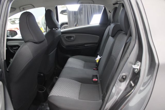 Used 2015 Toyota Yaris LE FWD image 19