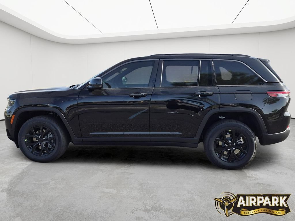 New 2026 Jeep Grand Cherokee Altitude AWD/4WD image 8