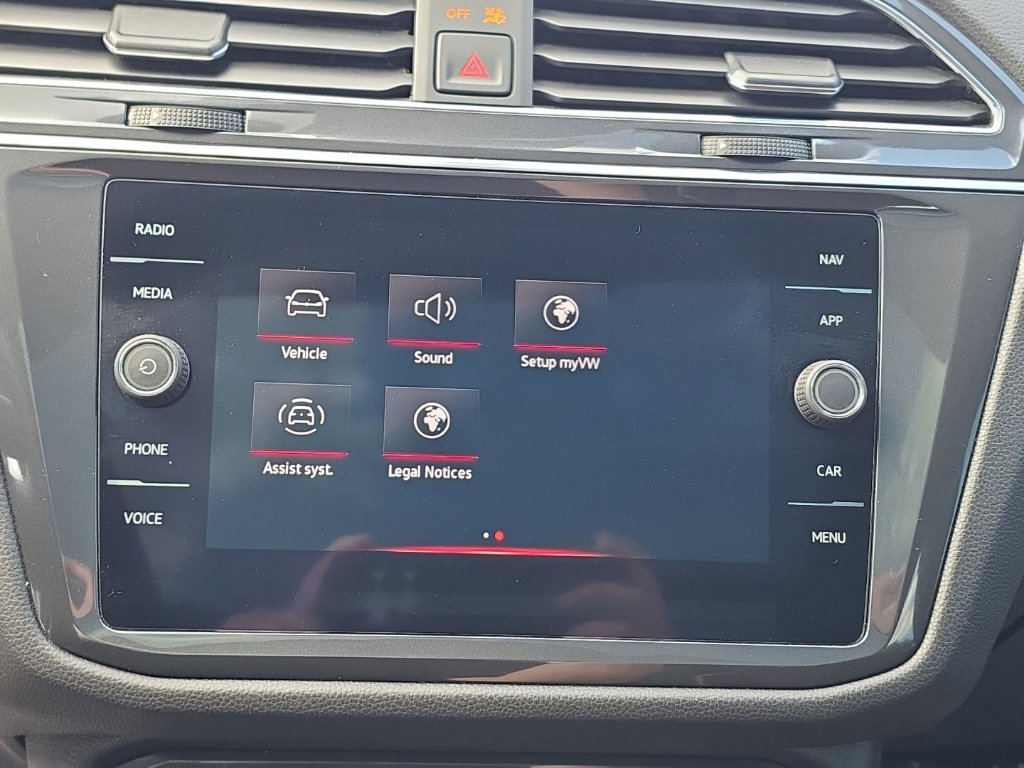 Used 2022 Volkswagen Tiguan SEL R-Line AWD/4WD image 18