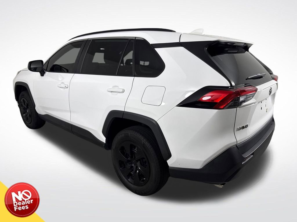 Used 2020 Toyota RAV4 LE FWD image 6