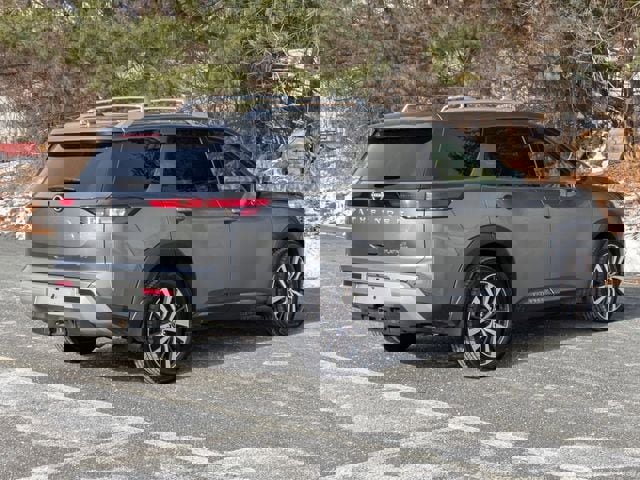 Used 2022 Nissan Pathfinder Platinum w/ Cargo Package image 5