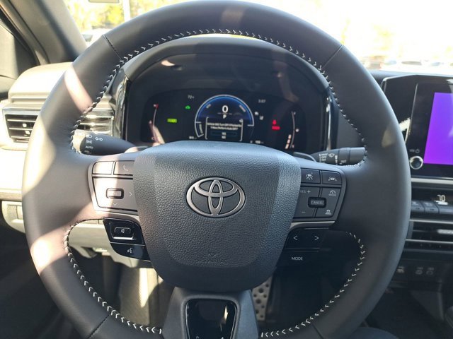 Used 2026 Toyota Camry SE image 27