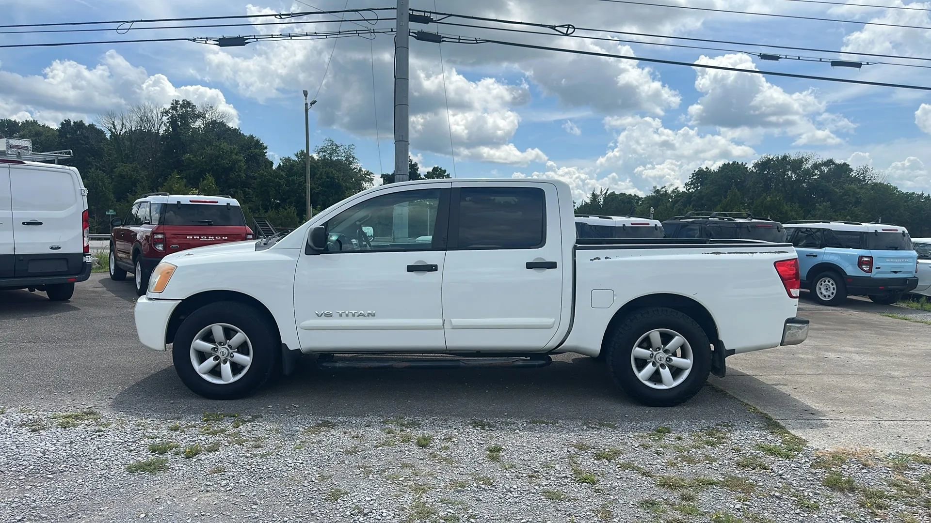 Used 2012 Nissan Titan SV w/ SV Value Truck Pkg image 6