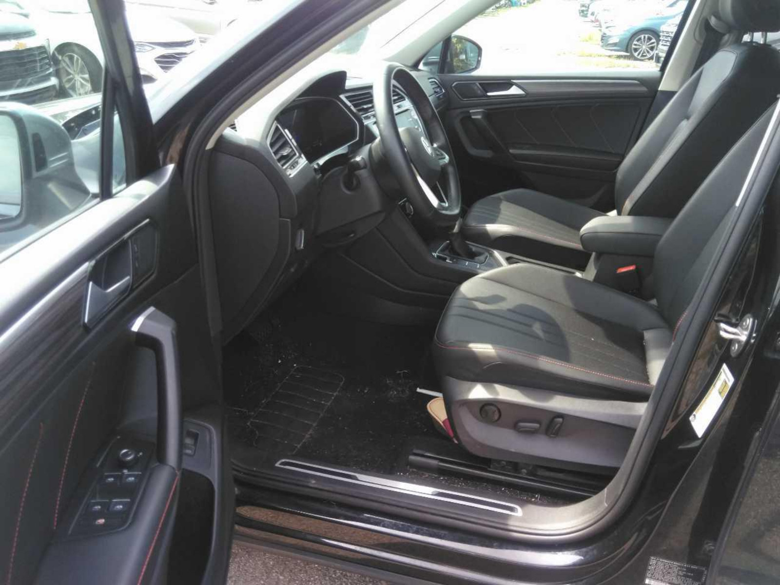 Used 2024 Volkswagen Tiguan Wolfsburg Edition FWD image 5