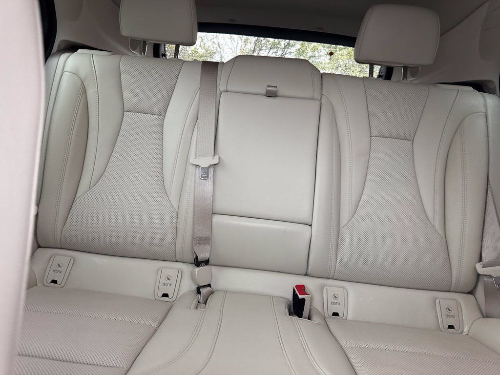 Used 2022 Buick Envision Essence w/ Safety Package AWD/4WD image 23