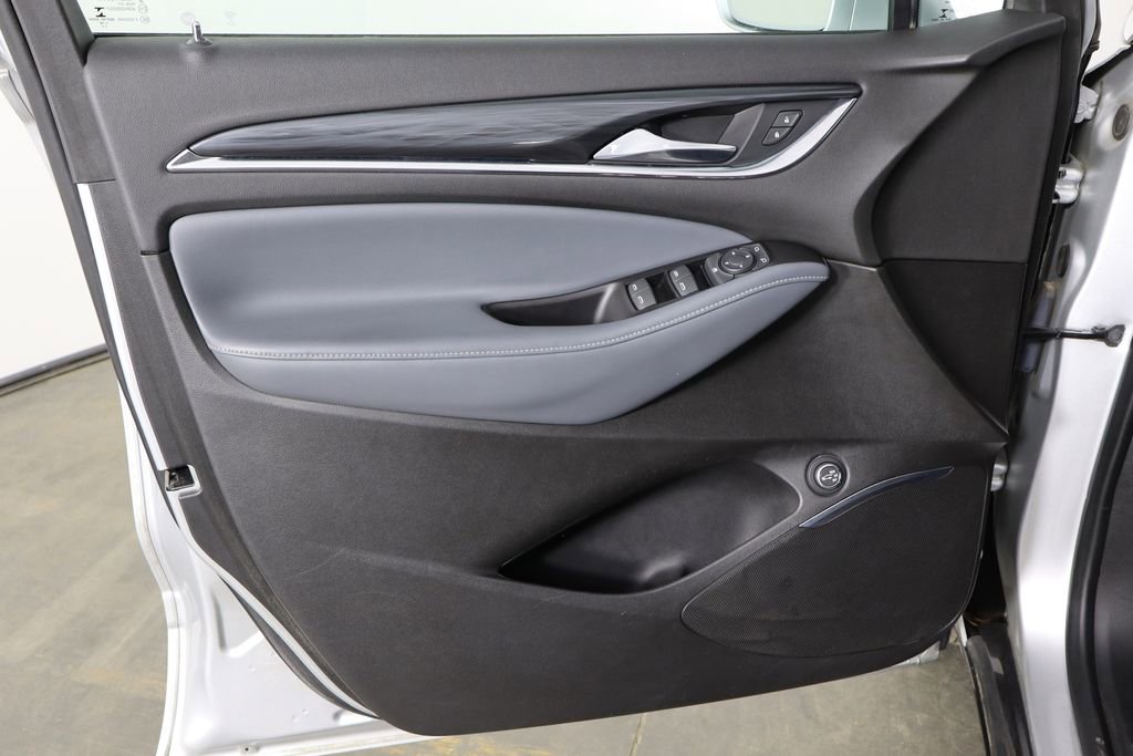 Used 2019 Buick Enclave Essence image 22