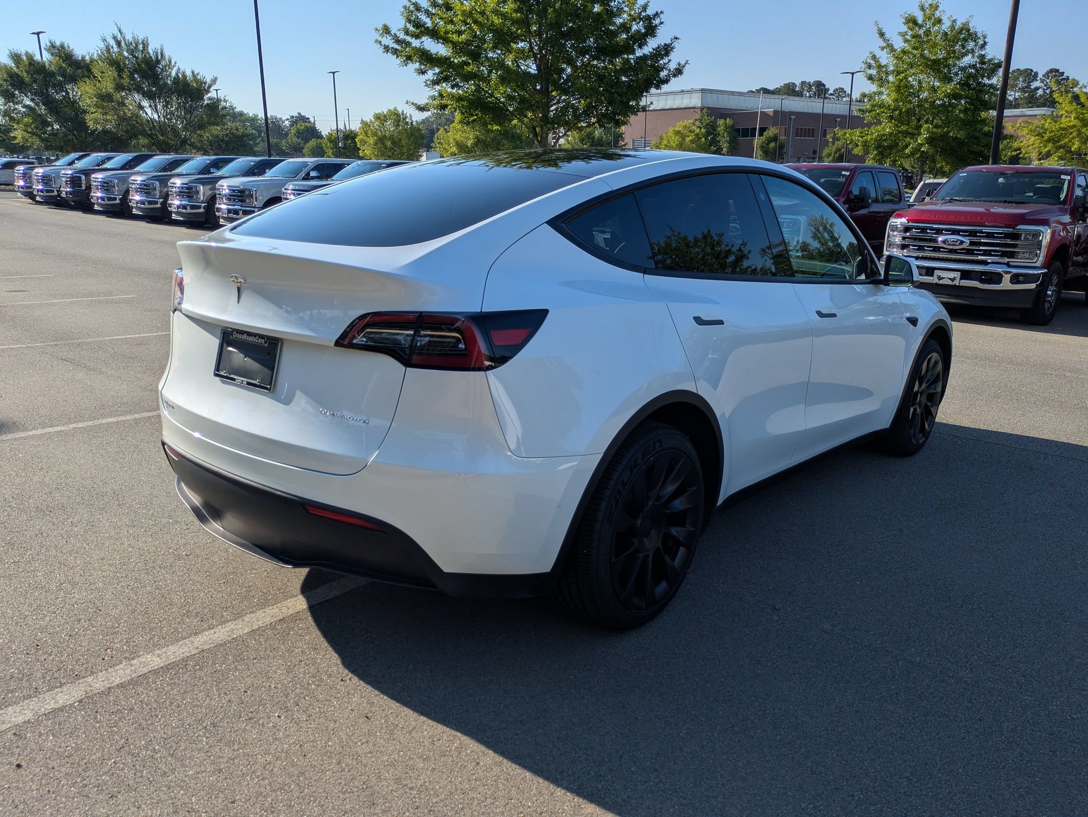 Used 2023 Tesla Model Y Long Range AWD/4WD image 4