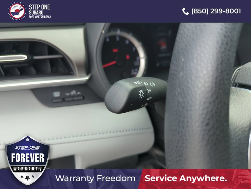 Used 2021 Toyota Highlander L FWD image 21