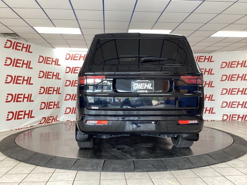 Used 2023 Jeep Wagoneer Series II AWD/4WD image 6