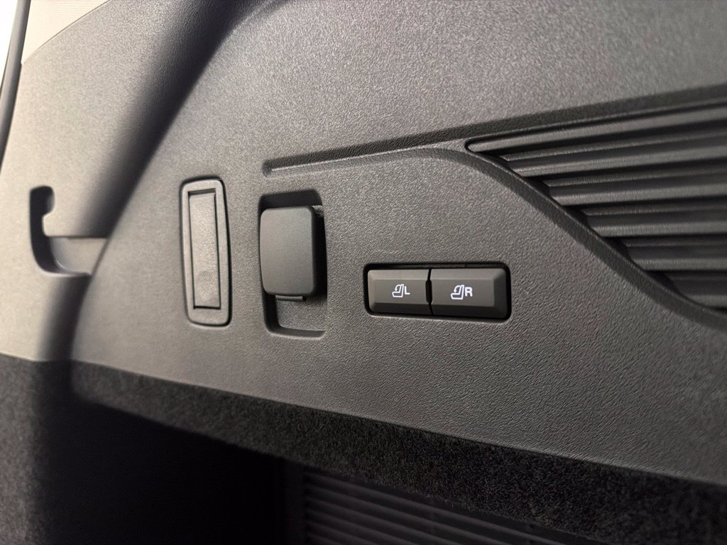 New 2026 Lincoln Nautilus Reserve AWD/4WD image 42