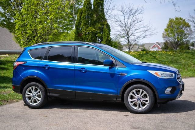 Used 2017 Ford Escape SE w/ Equipment Group 201A FWD image 4