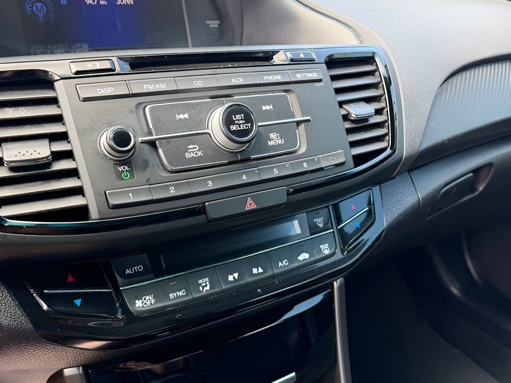 Used 2017 Honda Accord Sport image 26