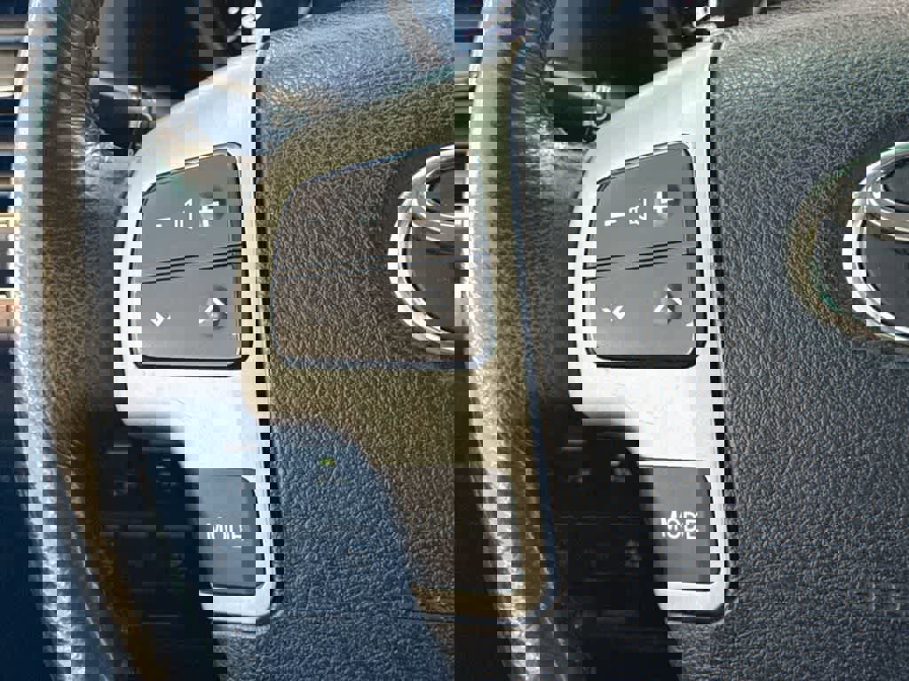 Used 2015 Toyota Land Cruiser image 27