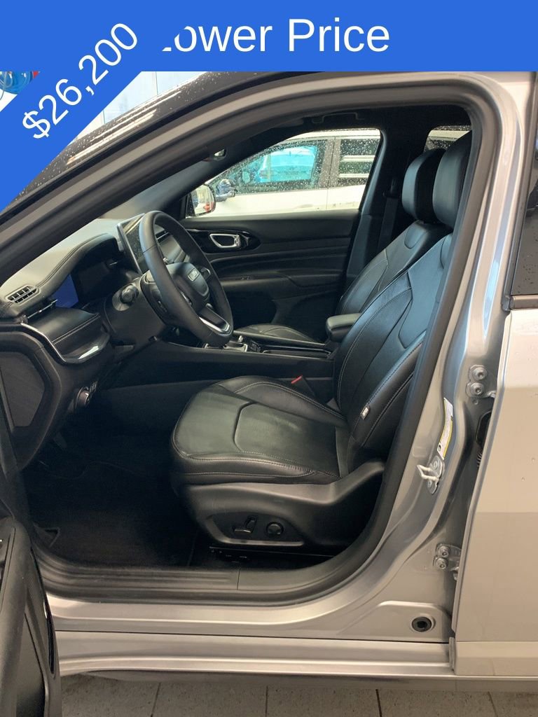 Used 2023 Jeep Compass High Altitude w/ Driver Assist Group I image 3