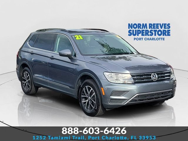 Used 2021 Volkswagen Tiguan SE w/ Panoramic Sunroof Package FWD image 1