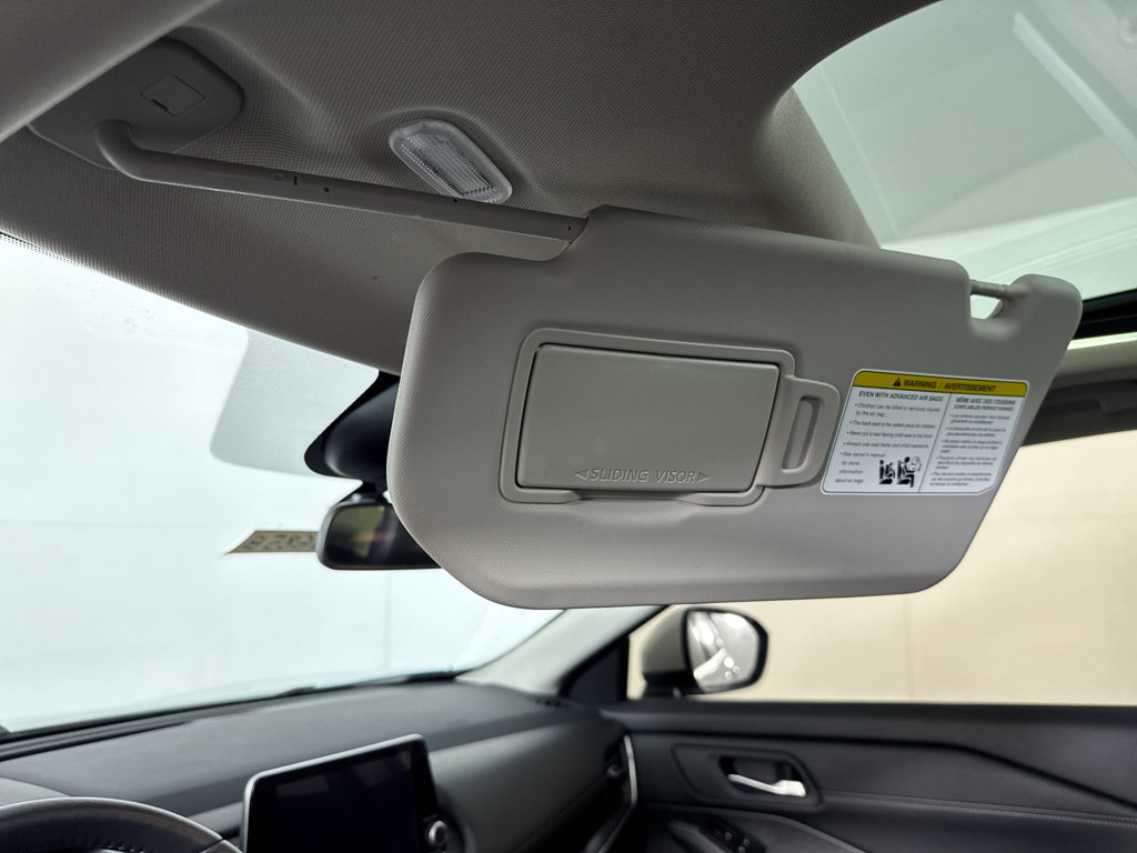 Used 2024 Nissan Rogue SV w/ SV Premium Package image 27